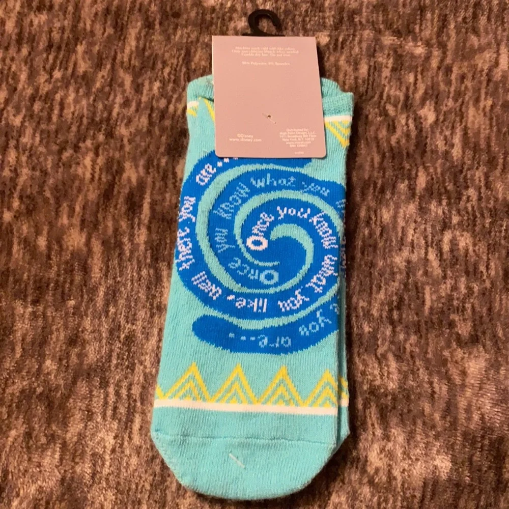 2/$12 Disney Moana There‎ You Are Spiral Socks Hot Topic